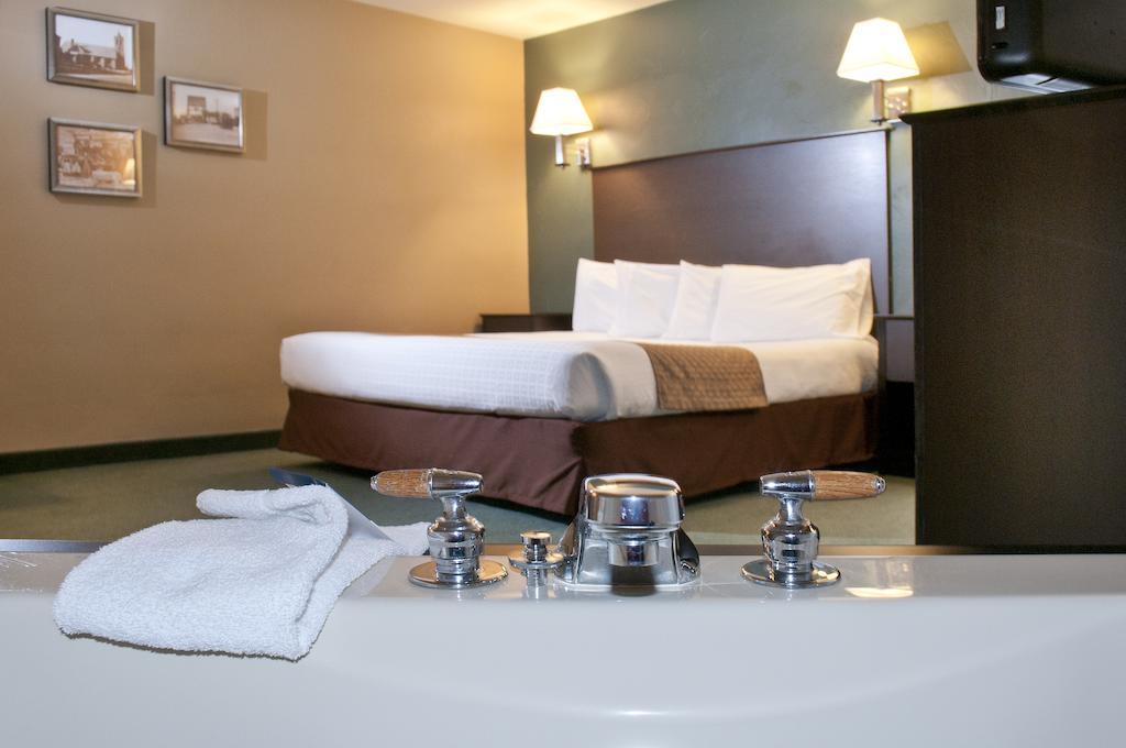 Americinn By Wyndham Green Bay West Экстерьер фото